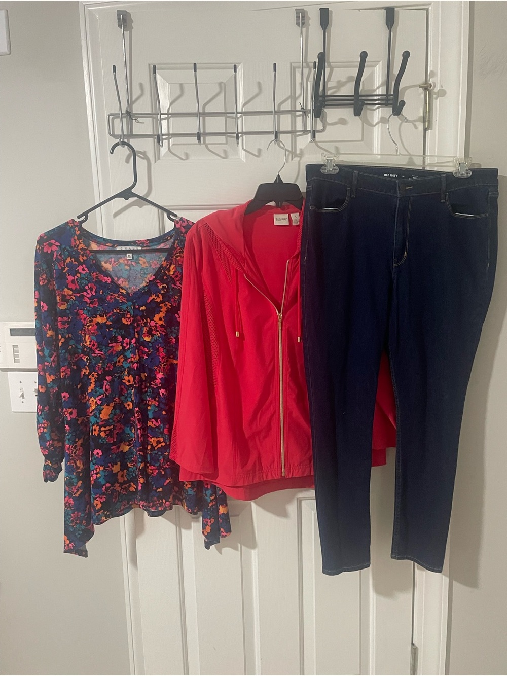 Chicos Bright Red Hooded Zip Jacket xl (sz 3) Chaus xl top sz16 skinny jeans